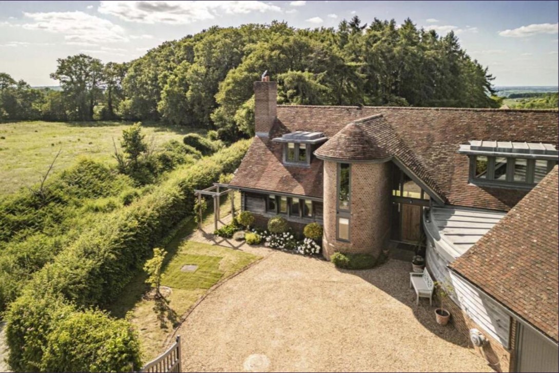 Bespoke Residence Set In The Chilterns